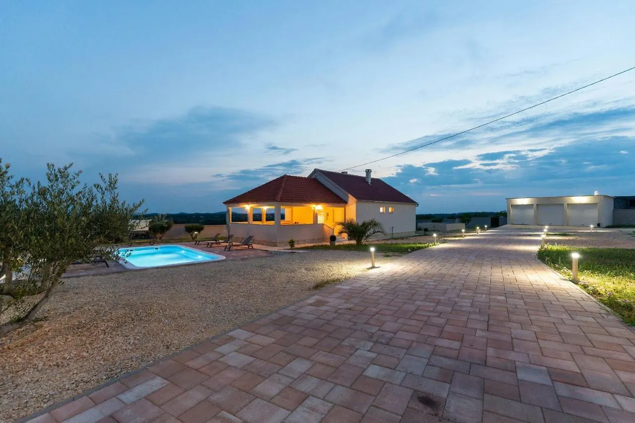 Villa Zrilic Zadarvillas Perusic Benkovacki 0*,