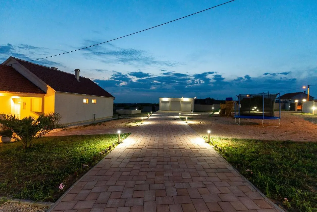 Villa Zrilic Zadarvillas Perusic Benkovacki