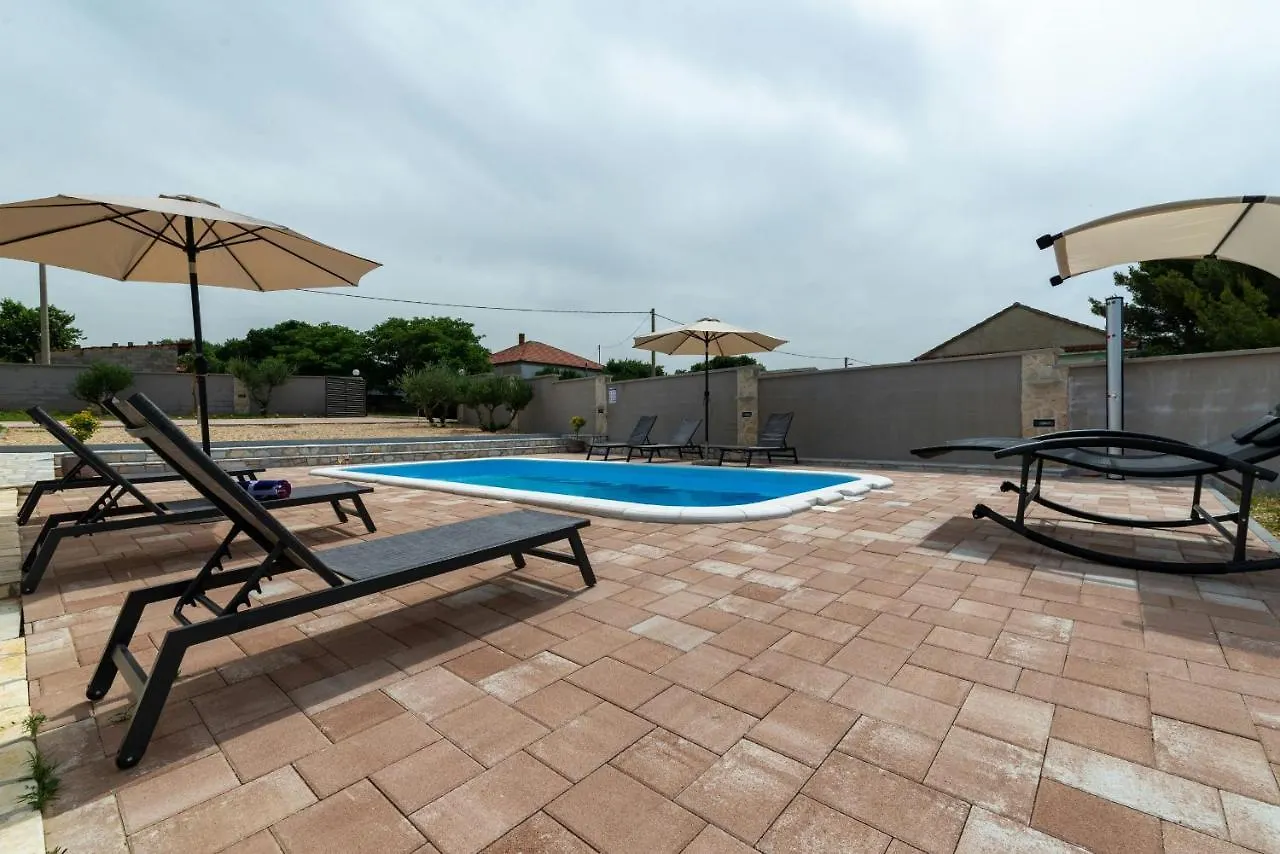 Villa Zrilic Zadarvillas Perusic Benkovacki Chorvatsko